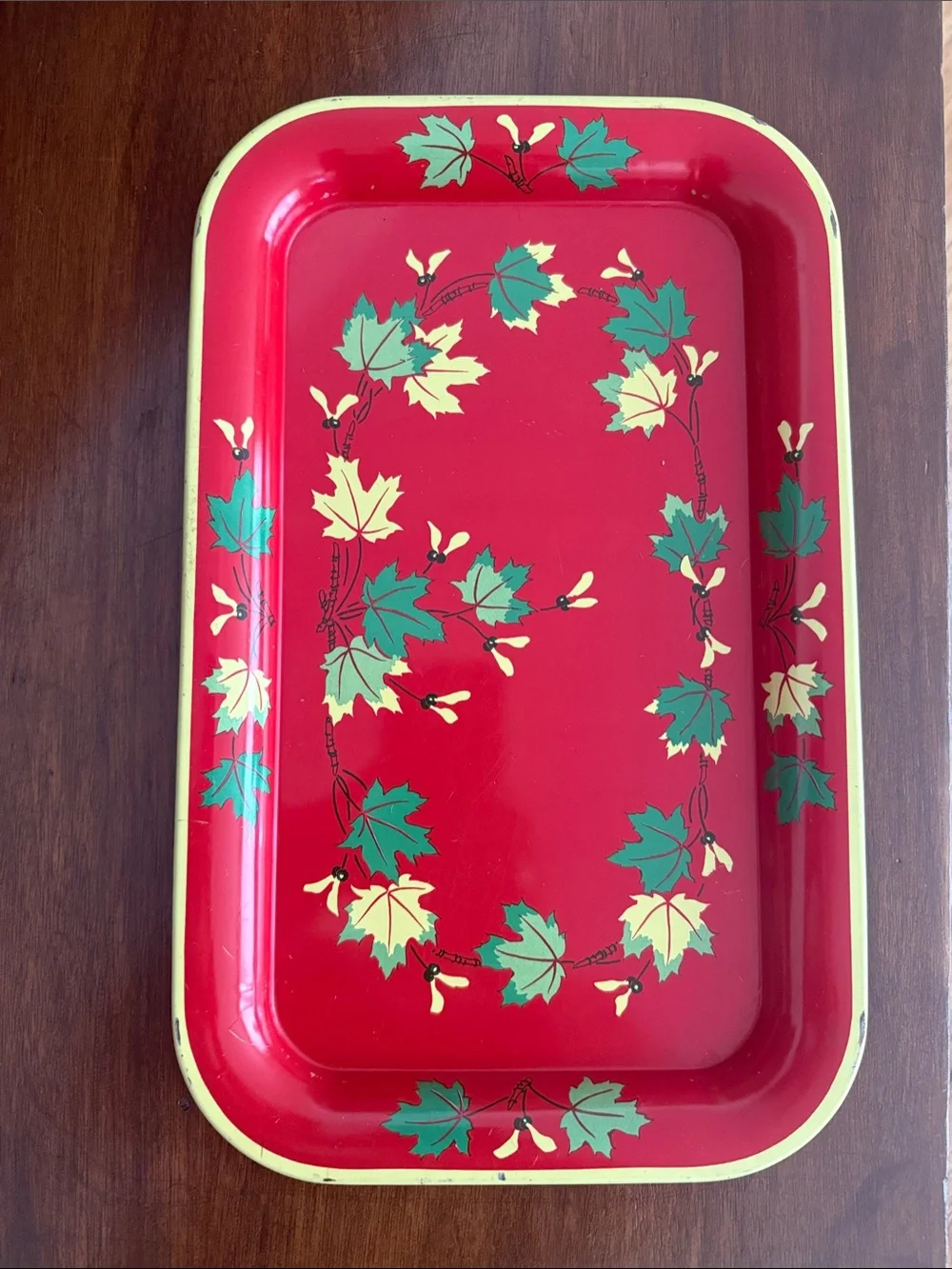 4 Vintage Red Decorative Serving Tray with Green Leaf Motif